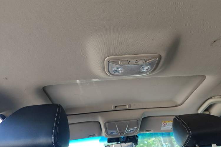Used Geely Auto Emgrand 2017 Sedan Million Edition 1.5L Manual - Upward Version Headliner