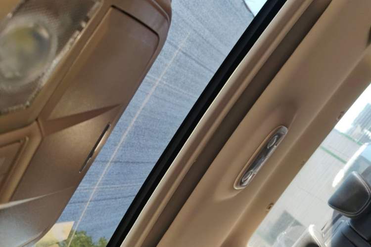 Used Geely Auto Emgrand 2017 Sedan Million Edition 1.5L Manual - Upward Version Headliner