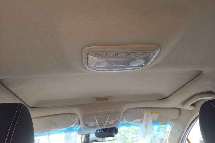 Used Geely Auto Emgrand 2017 Sedan Million Edition 1.5L Manual - Upward Version Headliner
