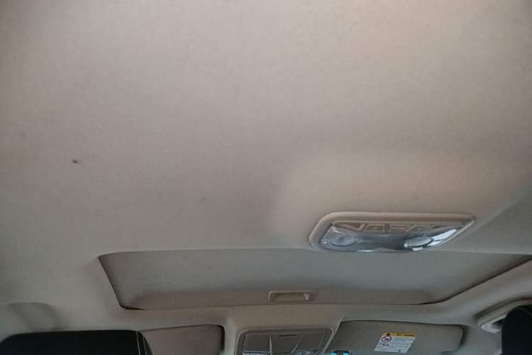 Used Geely Auto Emgrand 2017 Sedan Million Edition 1.5L Manual Upward Connect Version Headliner