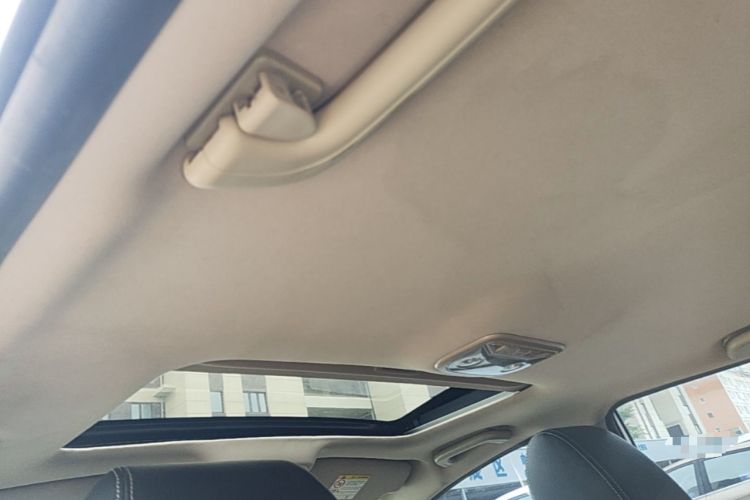 Used Geely Auto Emgrand 2017 Sedan Million Edition 1.5L Manual - Upward Version Headliner