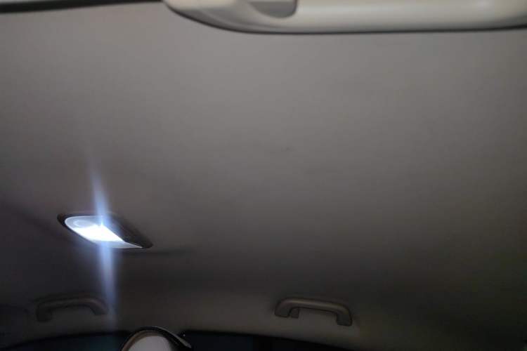 Used Geely Auto Emgrand 2017 Sedan Million Edition 1.5L CVT Luxury Model Headliner