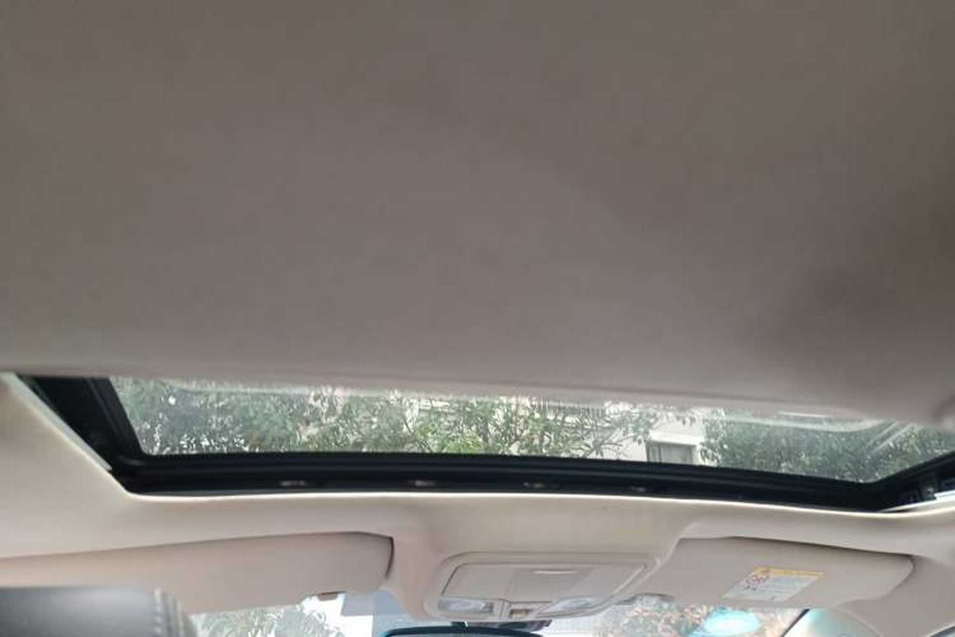 Used Geely Auto Emgrand 2017 Sedan Million Edition 1.5L CVT Upward Connectivity Version Headliner