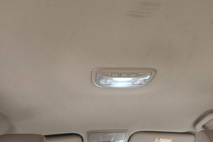 Used Geely Auto Emgrand 2017 Sedan Million Edition 1.5L Manual Luxury Model Headliner
