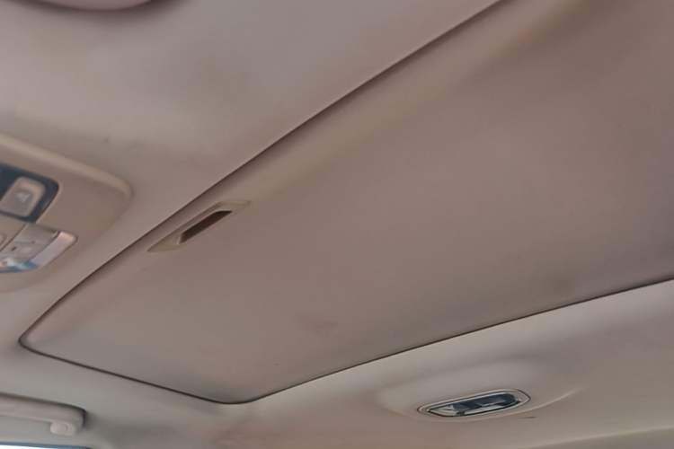 Used Geely Auto Emgrand 2017 Sedan Million Edition 1.5L Manual - Upward Version Headliner