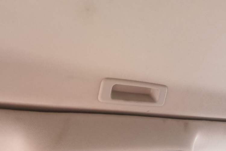 Used Geely Auto Emgrand 2017 Sedan Million Edition 1.5L Manual - Upward Version Headliner