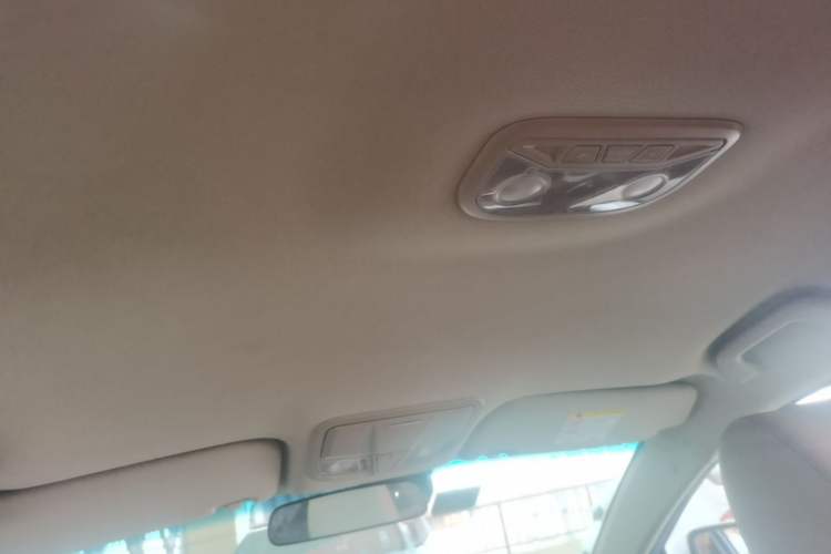 Used Geely Auto Emgrand 2017 Sedan Million Edition 1.5L CVT Luxury Model Headliner