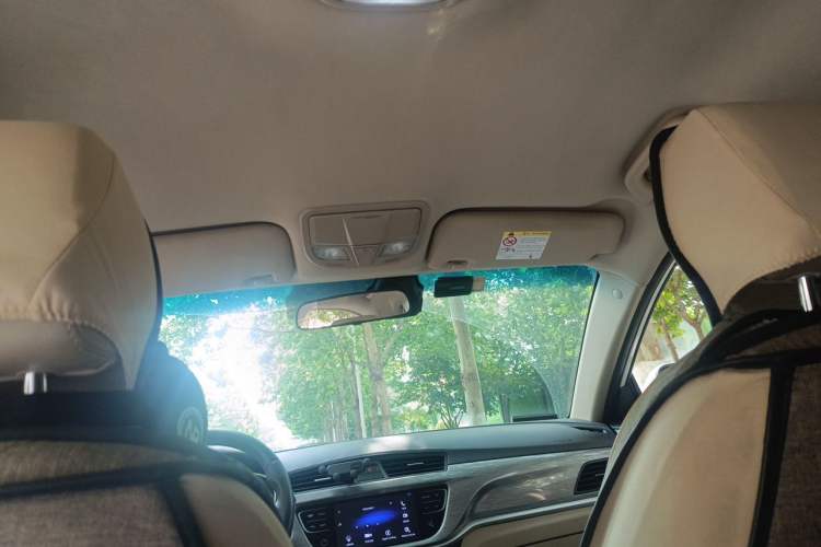 Used Geely Auto Emgrand 2017 Sedan Million Edition 1.5L CVT Luxury Model Headliner