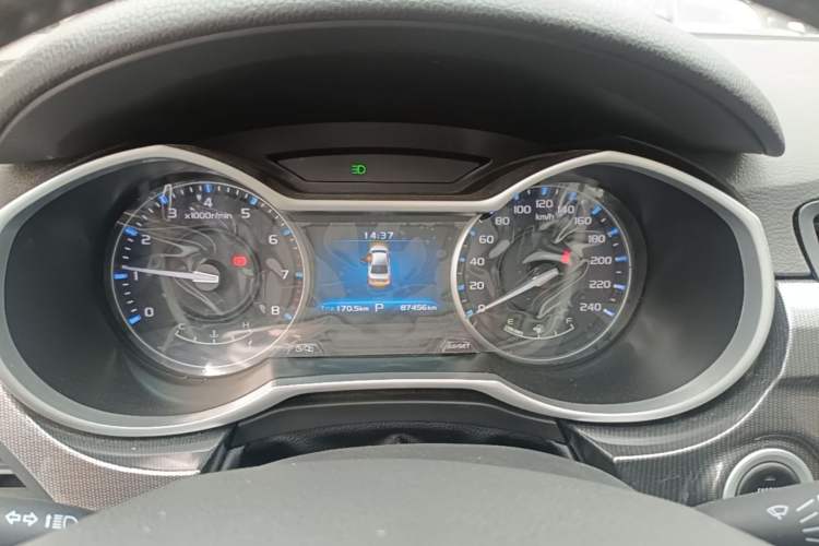 Used Geely Auto Emgrand 2017 Sedan Million Edition 1.5L CVT Upward Version Instrument Cluster