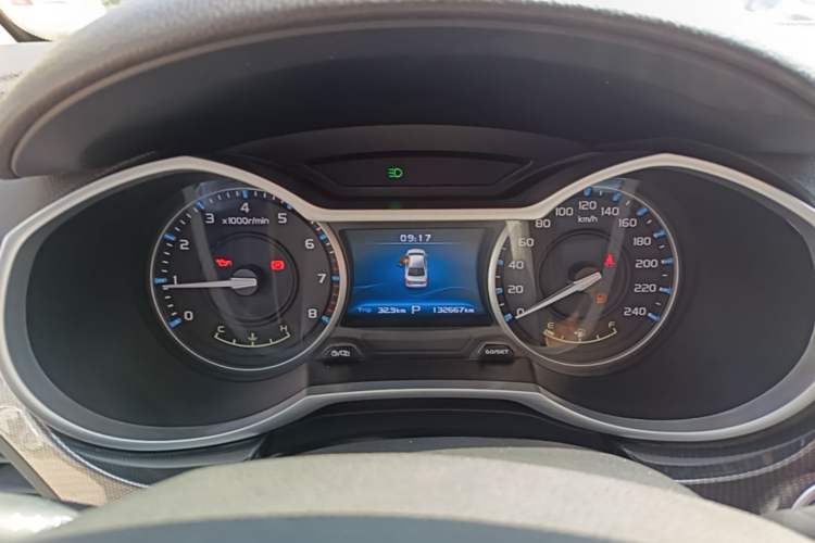 Used Geely Auto Emgrand 2017 Sedan Million Edition 1.5L CVT Upward Version Instrument Cluster