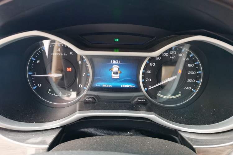Used Geely Auto Emgrand 2017 Sedan Million Edition 1.5L Manual Luxury Model Instrument Cluster