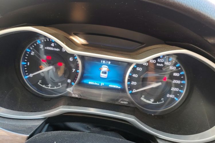 Used Geely Auto Emgrand 2017 Sedan Million Edition 1.5L CVT Luxury Model Instrument Cluster