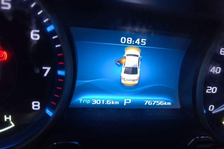 Used Geely Auto Emgrand 2017 Sedan Million Edition 1.5L CVT Luxury Model Instrument Cluster