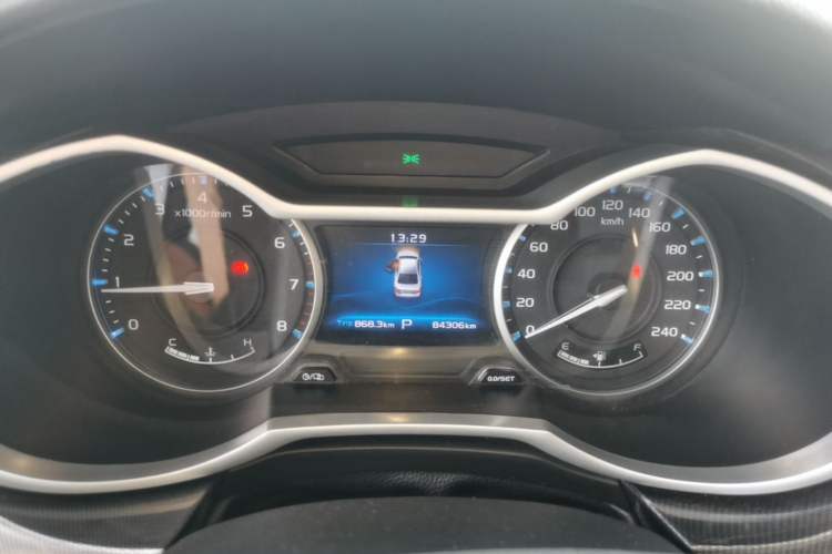 Used Geely Auto Emgrand 2017 Sedan Million Edition 1.5L CVT Upward Version Instrument Cluster