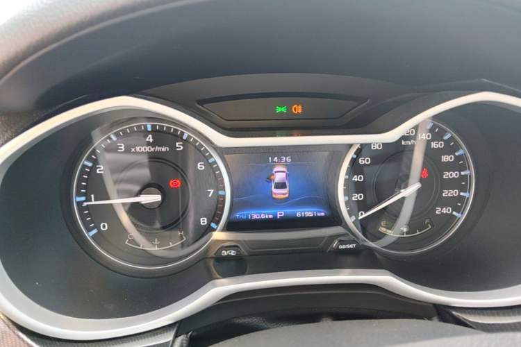 Used Geely Auto Emgrand 2017 Sedan Million Edition 1.5L CVT Upward Version Instrument Cluster