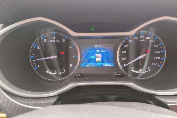 Used Geely Auto Emgrand 2017 Sedan Million Edition 1.5L Manual Upward Connect Version Instrument Cluster