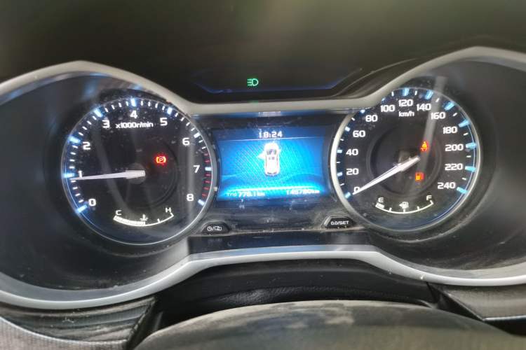 Used Geely Auto Emgrand 2017 Hatchback RS Million Edition 1.5L Manual Upward Version Instrument Cluster