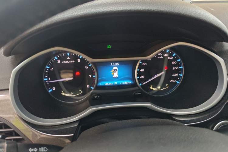 Used Geely Auto Emgrand 2017 Hatchback RS Million Edition 1.5L CVT Upward Version Instrument Cluster