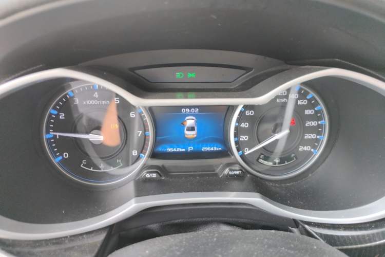 Used Geely Auto Emgrand 2017 Sedan Million Edition 1.5L CVT Upward Version Instrument Cluster