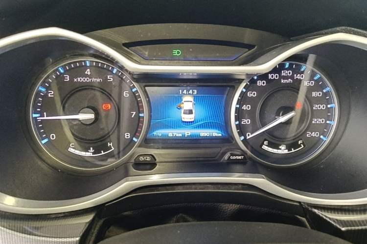 Used Geely Auto Emgrand 2017 Sedan Million Edition 1.5L CVT Upward Connectivity Version Instrument Cluster