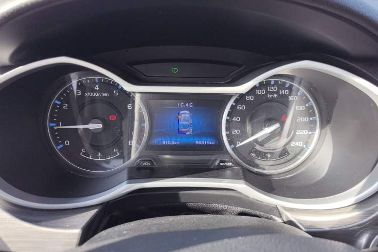 Used Geely Auto Emgrand 2017 Sedan Million Edition 1.5L Manual Luxury Model Instrument Cluster