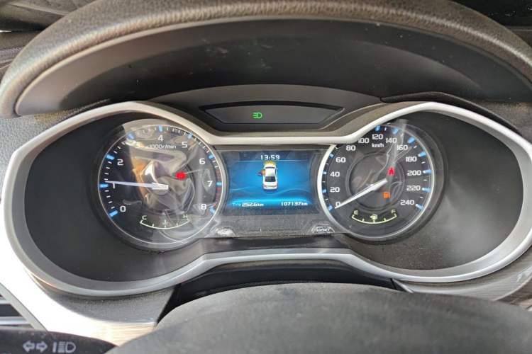 Used Geely Auto Emgrand 2017 Sedan Million Edition 1.5L Manual Luxury Model Instrument Cluster