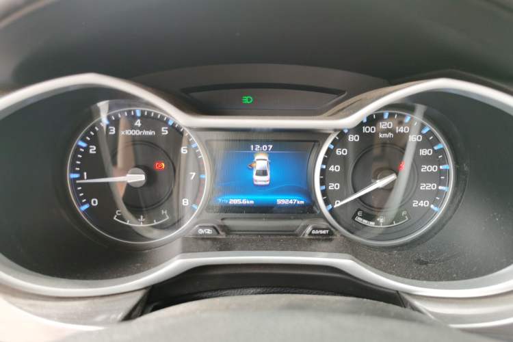 Used Geely Auto Emgrand 2017 Sedan Million Edition 1.5L Manual Luxury Model Instrument Cluster