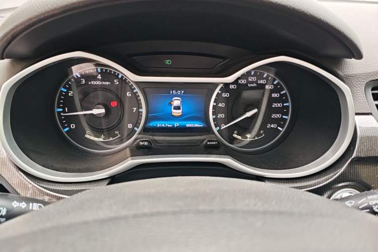 Used Geely Auto Emgrand 2017 Sedan Million Edition 1.5L CVT Upward Version Instrument Cluster