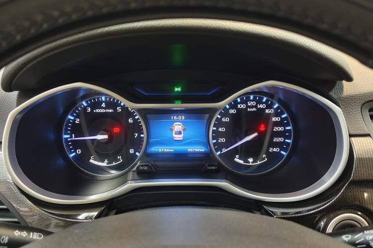 Used Geely Auto Emgrand 2017 Sedan Million Edition 1.5L Manual Upward Connect Version Instrument Cluster
