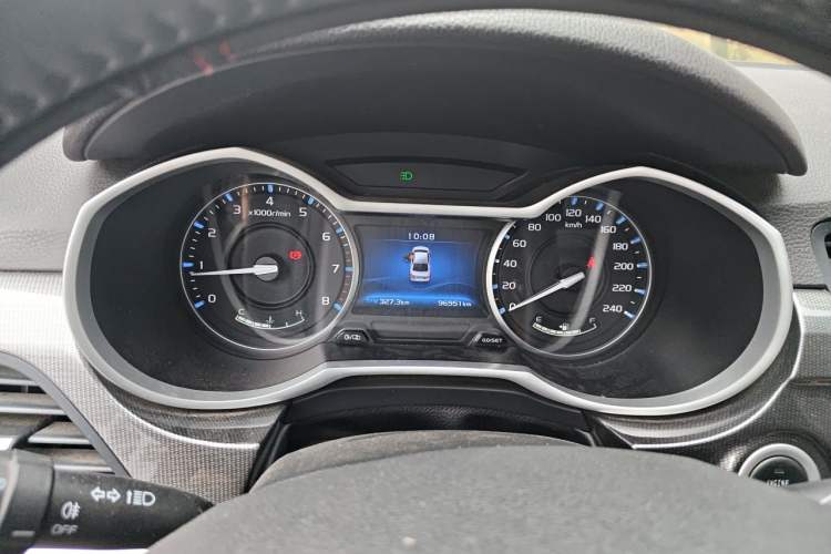 Used Geely Auto Emgrand 2017 Sedan Million Edition 1.5L Manual - Upward Version Instrument Cluster