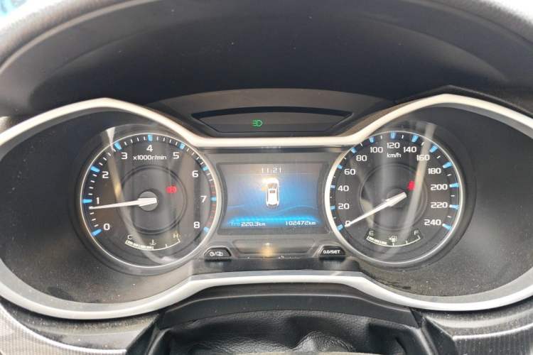 Used Geely Auto Emgrand 2017 Hatchback RS Million Edition 1.5L Manual Upward Version Instrument Cluster