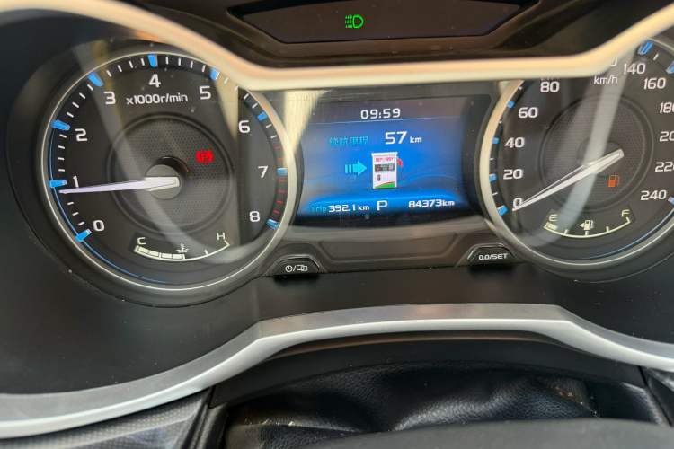 Used Geely Auto Emgrand 2017 Sedan Million Edition 1.5L CVT Upward Version Instrument Cluster