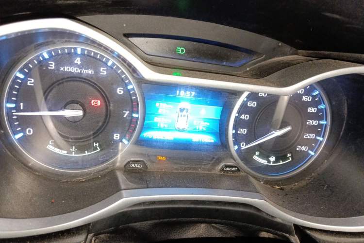 Used Geely Auto Emgrand 2017 Hatchback RS Million Edition 1.5L Manual Upward Version Instrument Cluster