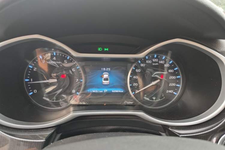 Used Geely Auto Emgrand 2017 Sedan Million Edition 1.5L CVT Upward Version Instrument Cluster