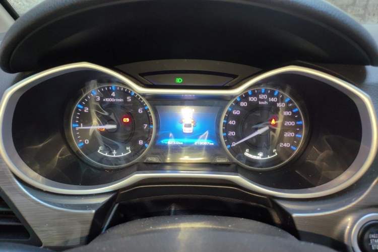 Used Geely Auto Emgrand 2017 Sedan Million Edition 1.5L Manual Luxury Model Instrument Cluster
