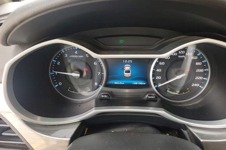 Used Geely Auto Emgrand 2017 Sedan Million Edition 1.5L Manual Luxury Model Instrument Cluster