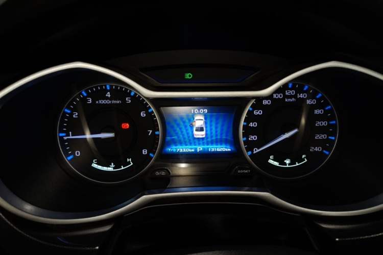 Used Geely Auto Emgrand 2017 Sedan Million Edition 1.5L CVT Upward Connectivity Version Instrument Cluster