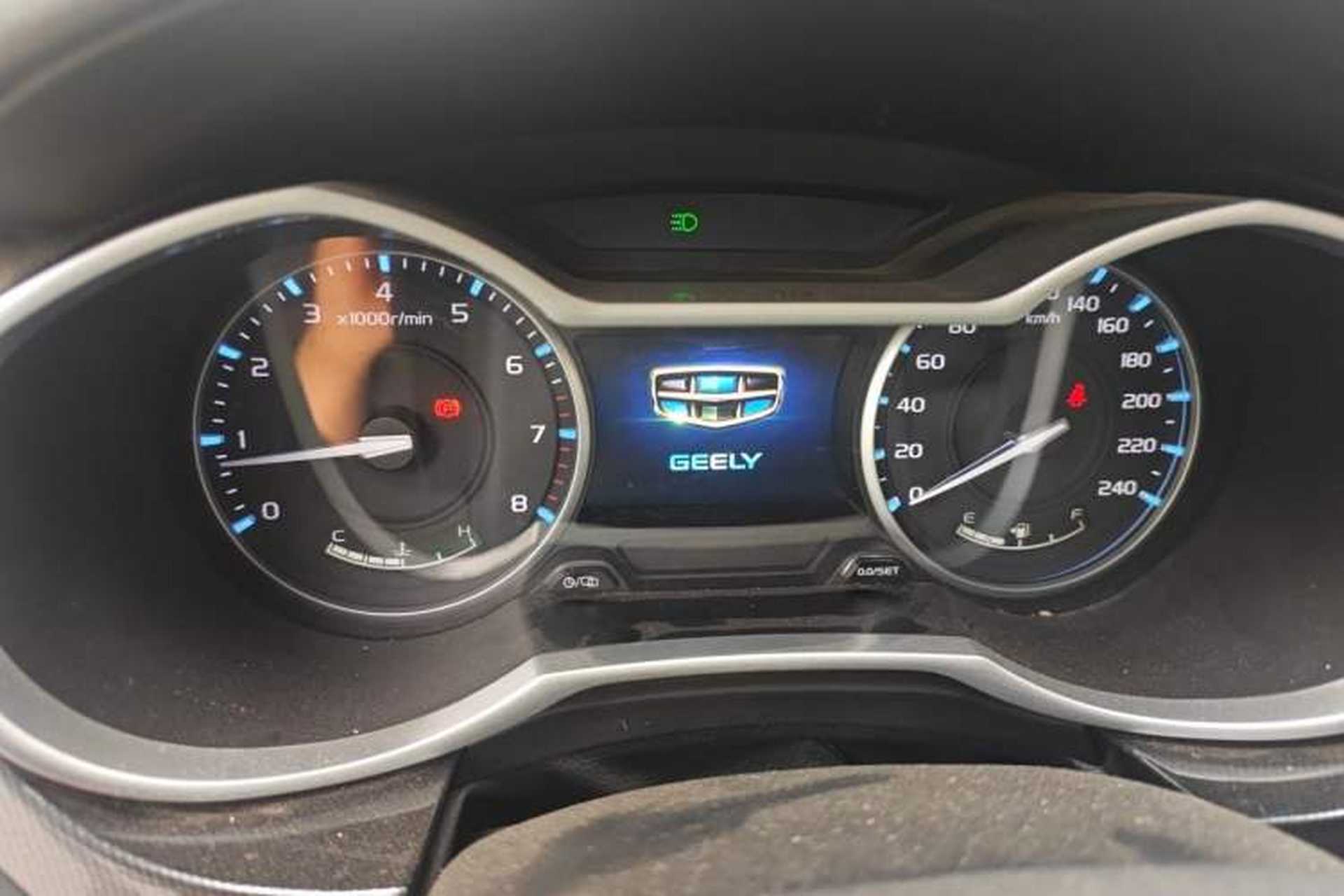 Used Geely Auto Emgrand 2017 Sedan Million Edition 1.5L CVT Upward Version Instrument Cluster