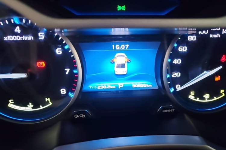 Used Geely Auto Emgrand 2017 Sedan Million Edition 1.5L CVT Upward Version Instrument Cluster