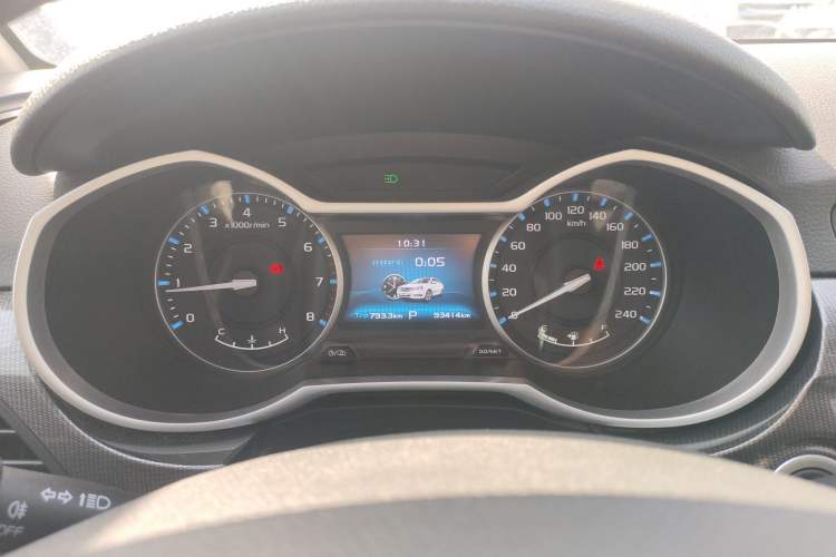 Used Geely Auto Emgrand 2017 Sedan Million Edition 1.5L CVT Upward Connectivity Version Instrument Cluster