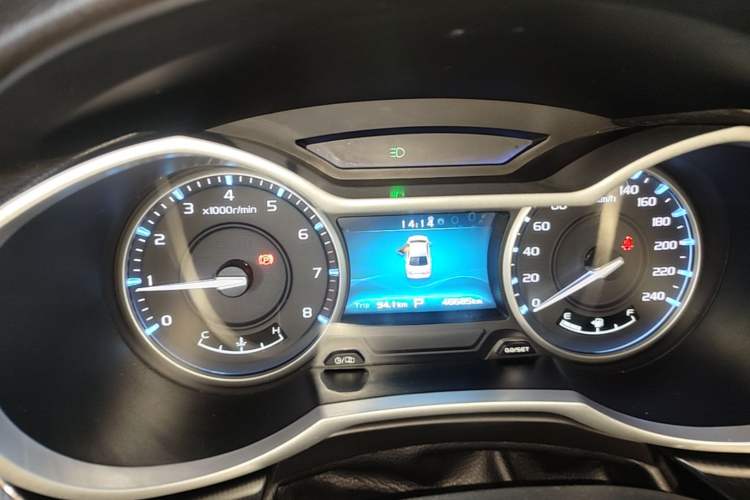 Used Geely Auto Emgrand 2017 Sedan Million Edition 1.5L CVT Upward Version Instrument Cluster