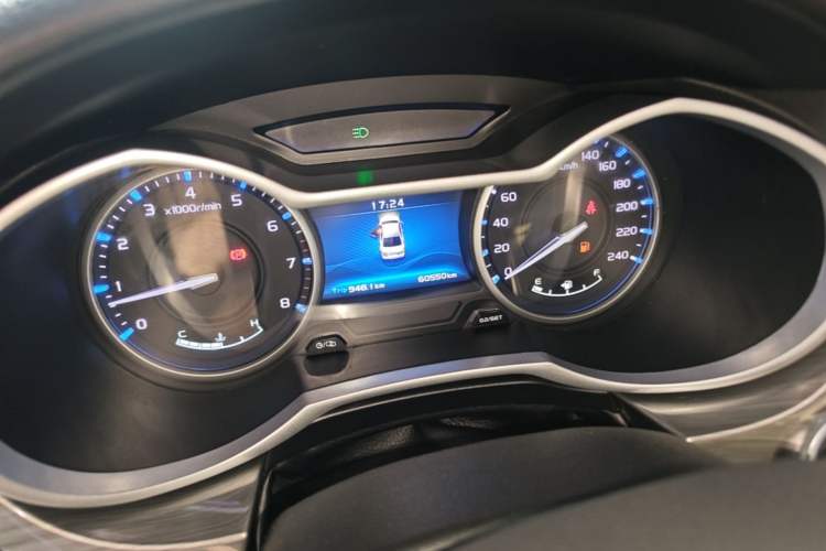Used Geely Auto Emgrand 2017 Sedan Million Edition 1.5L Manual Luxury Model Instrument Cluster