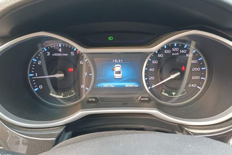 Used Geely Auto Emgrand 2017 Sedan Million Edition 1.5L Manual - Upward Version Instrument Cluster