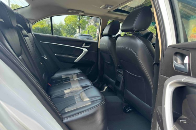 Used Geely Auto Emgrand 2017 Sedan Million Edition 1.5L Manual - Upward Version Interior 1