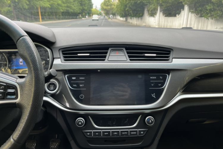 Used Geely Auto Emgrand 2017 Sedan Million Edition 1.5L Manual - Upward Version Interior 1