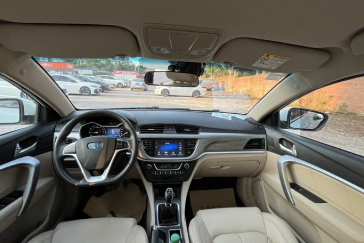 Used Geely Auto Emgrand 2017 Sedan Million Edition 1.5L Manual Luxury Model Interior 1