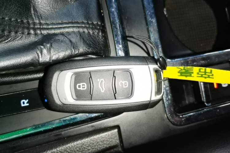 Used Geely Auto Emgrand 2017 Hatchback RS Million Edition 1.5L CVT Upward Version Interior 1