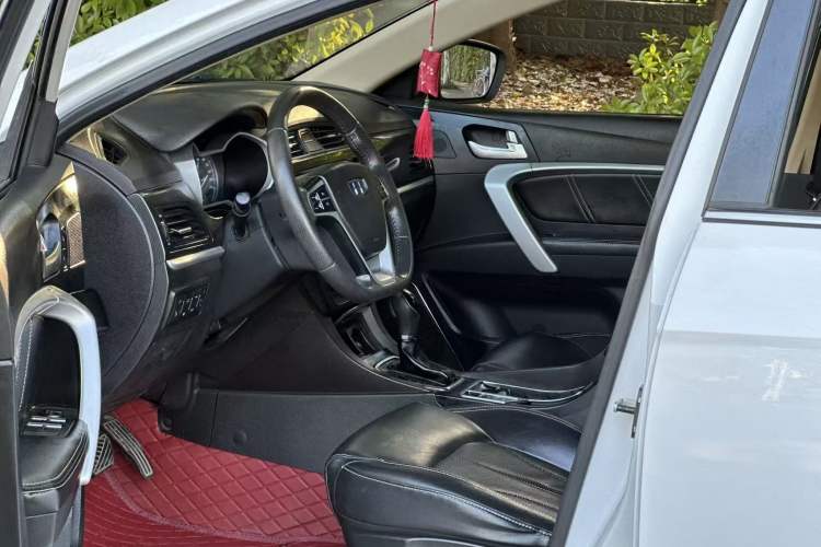 Used Geely Auto Emgrand 2017 Sedan Million Edition 1.5L CVT Upward Version Interior 3