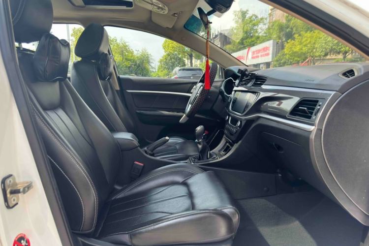 Used Geely Auto Emgrand 2017 Sedan Million Edition 1.5L Manual - Upward Version Interior 3