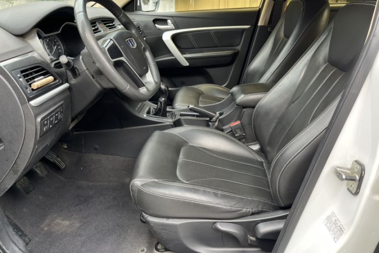 Used Geely Auto Emgrand 2017 Sedan Million Edition 1.5L Manual - Upward Version Interior 3